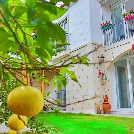 Noonbir Pansiyon Alaçatı